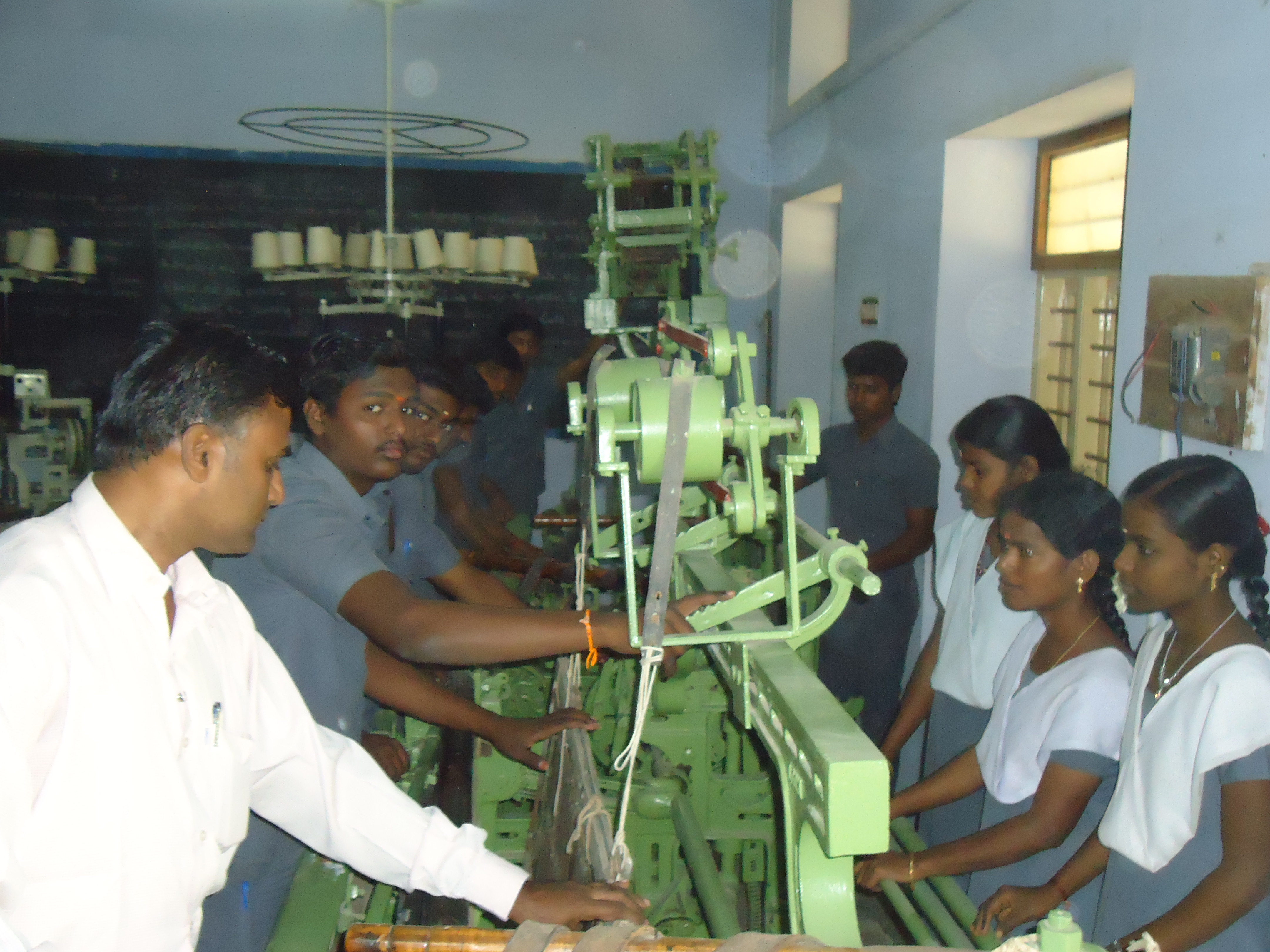 Fibre Identification Lab Image 1